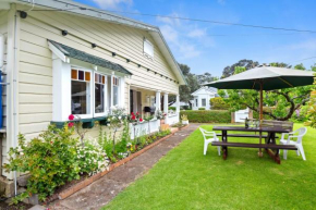 Whare Nui on Rennie - Thames Holiday Home